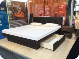 Split-Wasserbett mit Jumbo Schublade